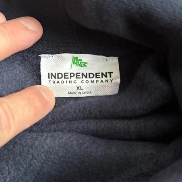 Legendary Howard U. Navy Hoodie, men’s XL - Picture 3 of 4